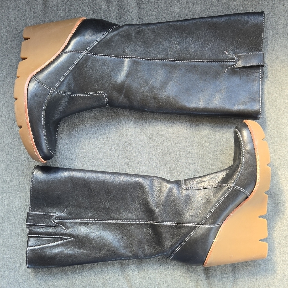 Michael Kors Black and Tan Heeled Boots - Picture 4 of 16